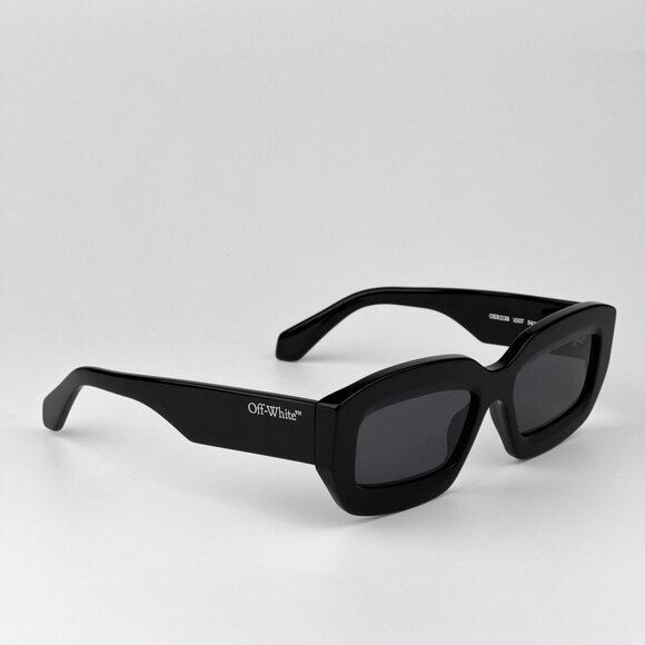Off-White CHARLOTTE Men Sunglasses Black Rectangle Frame I Model OERI138 1007 - Picture 4 of 11